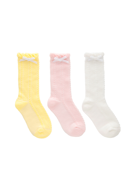 女童氣質壓紋中筒襪(三入)